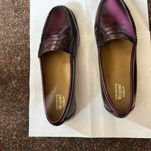 G.H.Bass leather women’s penny loafer 7.5 cordovan wine color